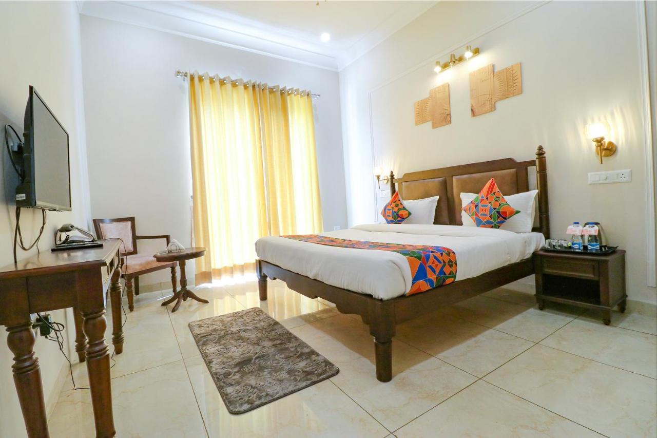 Fabhotel K9 Villa Ludhiana Exterior photo