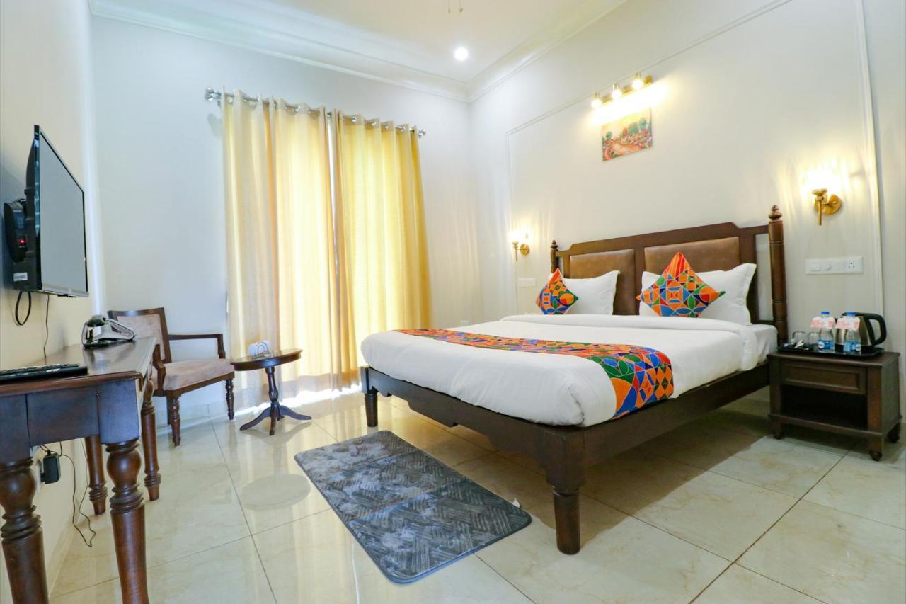 Fabhotel K9 Villa Ludhiana Exterior photo